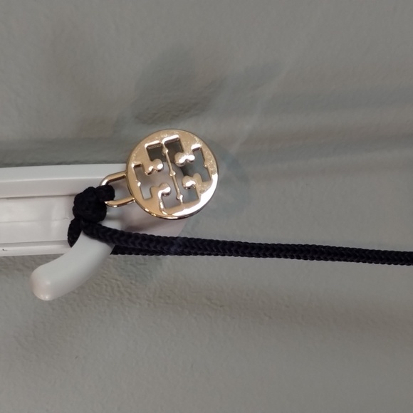 Tory Burch Wrist Drawstring Bag - Picture 4 of 6